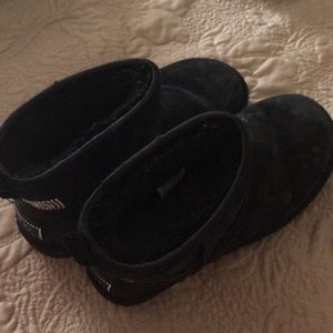 Black uggs